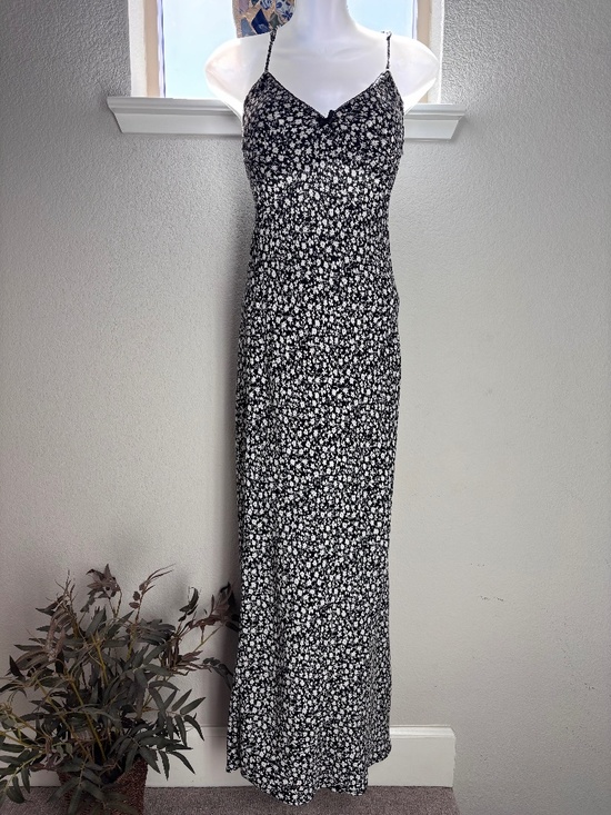 Bershka Dresses & Skirts - Bershka Halter Neck Black & White Floral Dress